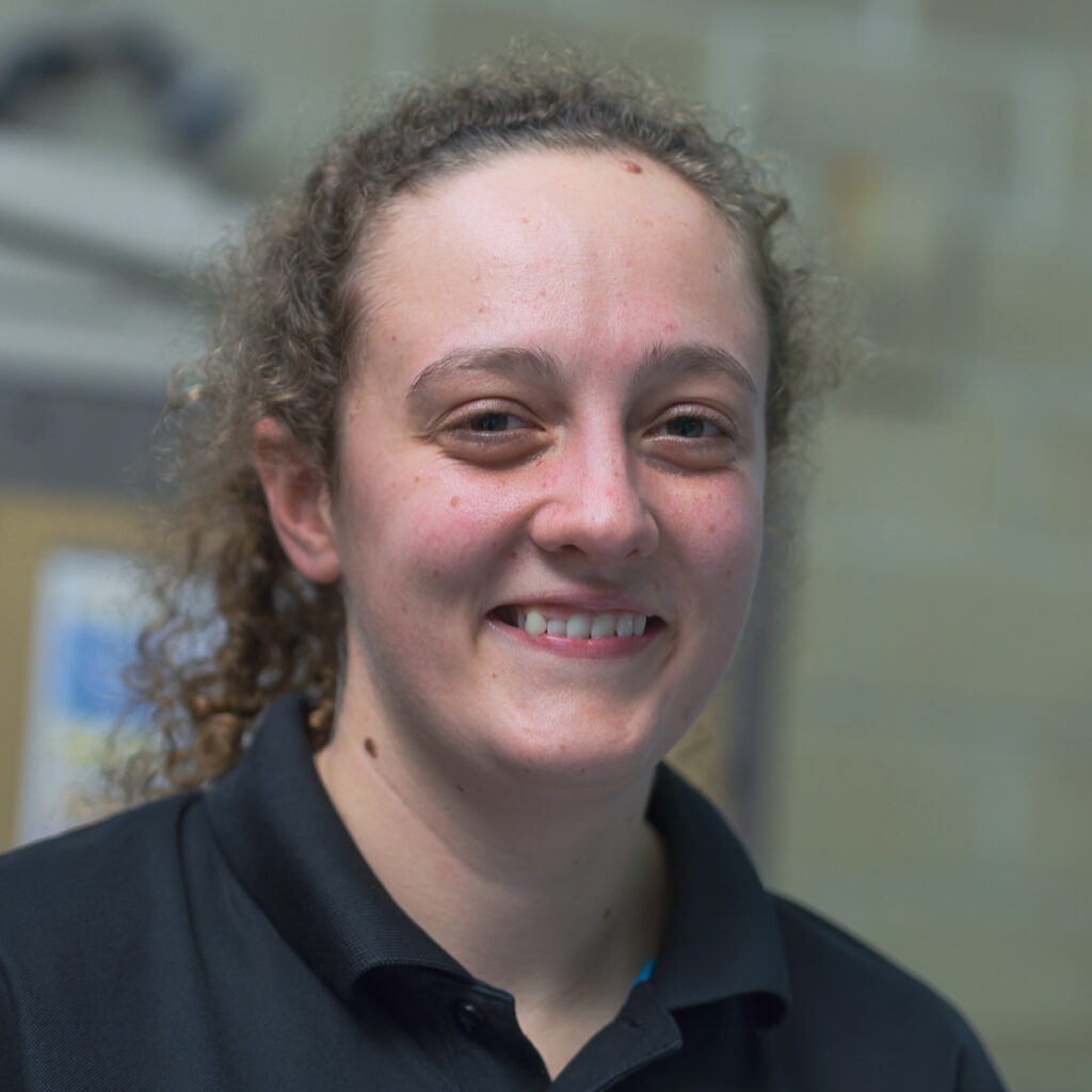 Head shot of Izzy Teague